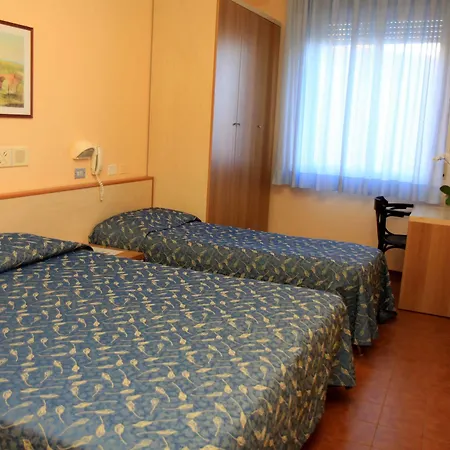 فندق Azzurra