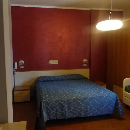 Azzurra ريميني