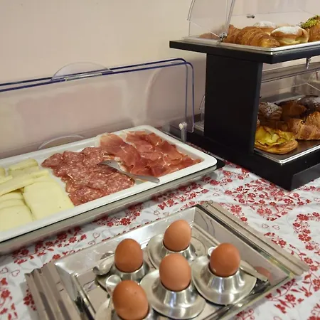 Azzurra ريميني