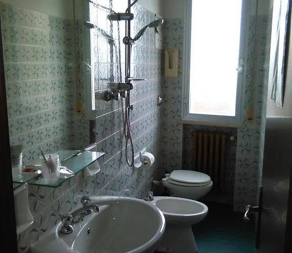 Hotel Azzurra 3*