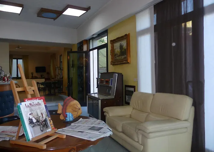 Hotel Azzurra 3*