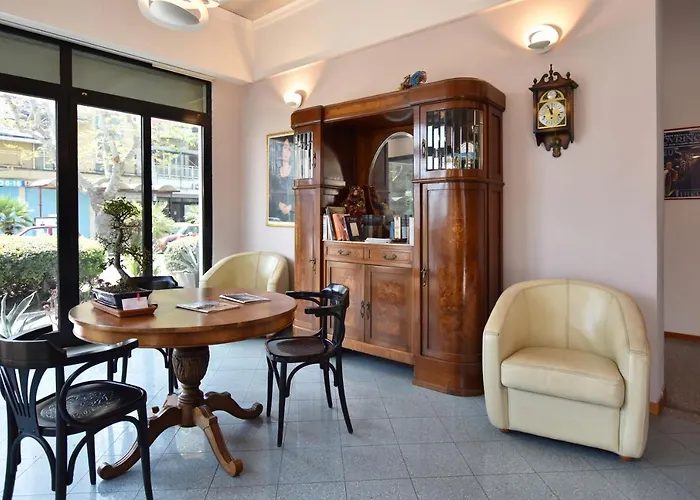 Hotel Azzurra 3*