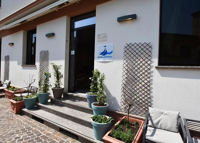Azzurra 3*